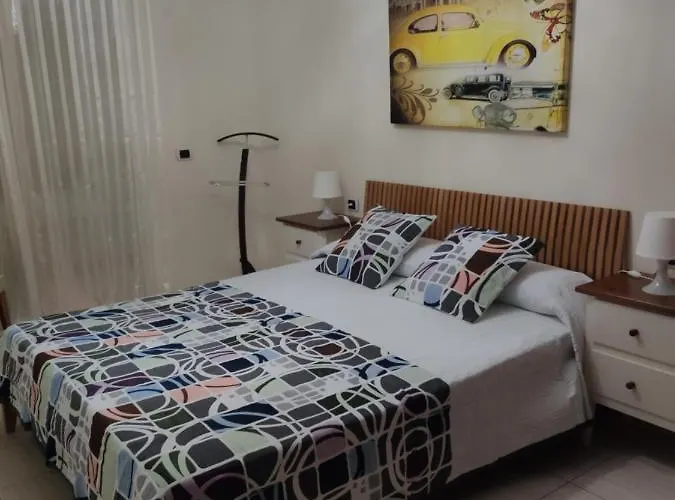 Toronjil Costa del Silencio